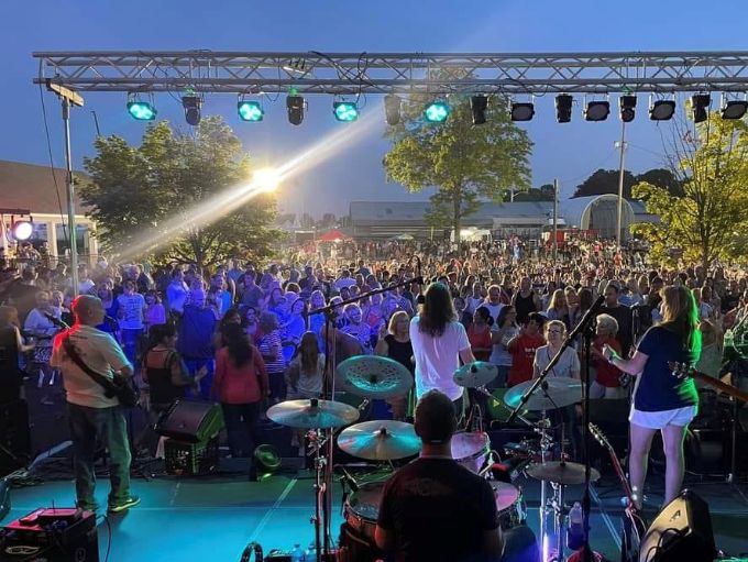 Downtown Milford Concert